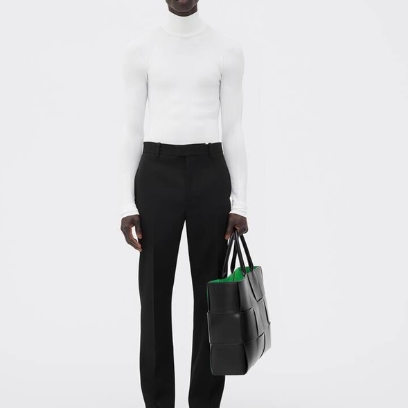 ボッテガヴェネタメンズブラックトートバッグv0476