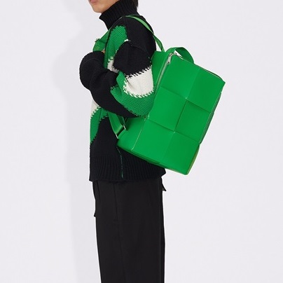 ボッテガヴェネタメンズクラシックグリーンバックパックv0482