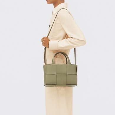 ボッテガヴェネタレディースミントミニショルダーバッグv0486