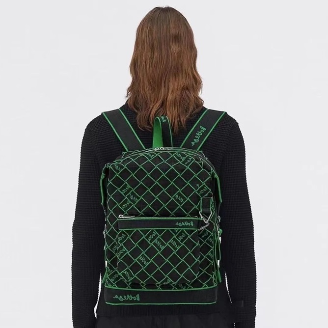 ボッテガヴェネタメンズブラックバックパックv0491