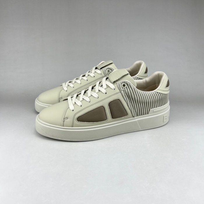 バルマンメンズトレンディベージュスニーカーm0184