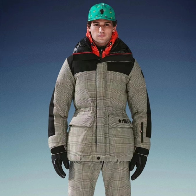 モンクレールメンズグースダウングレーパーカーo33