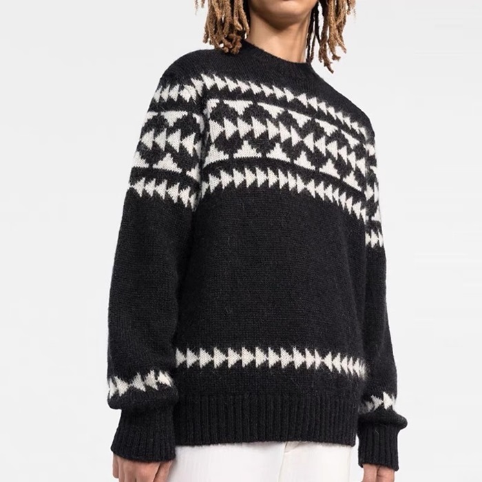 モンクレールメンズブラッククルーネックニットo34