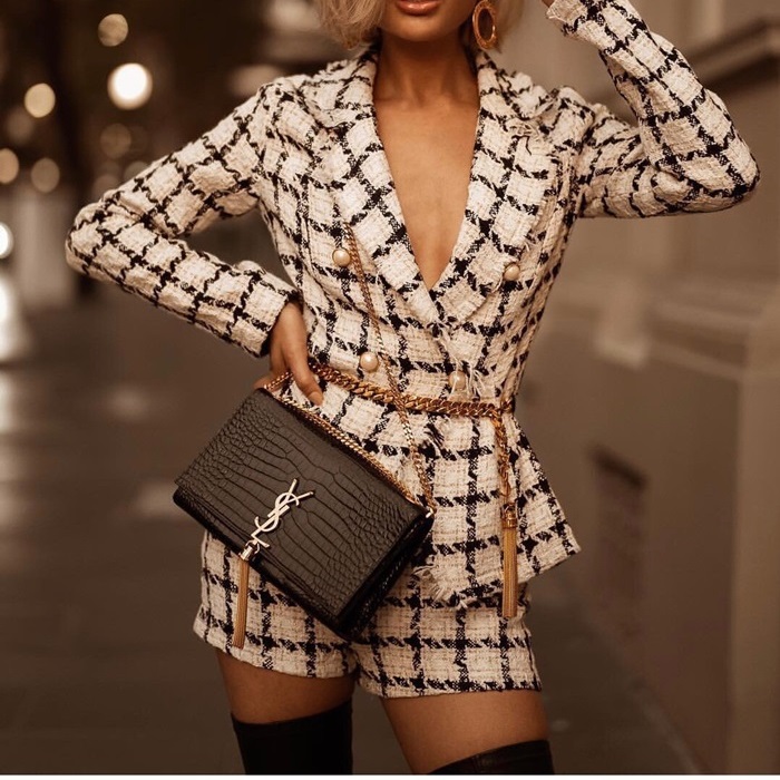 サンローランレディースブラックショルダーバッグl205