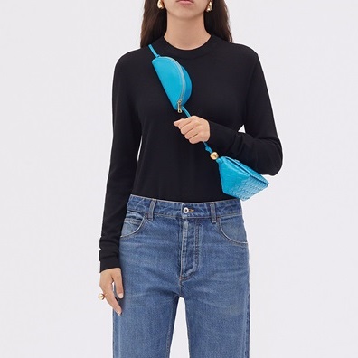 ボッテガヴェネタレディースブルーサドルバッグv18