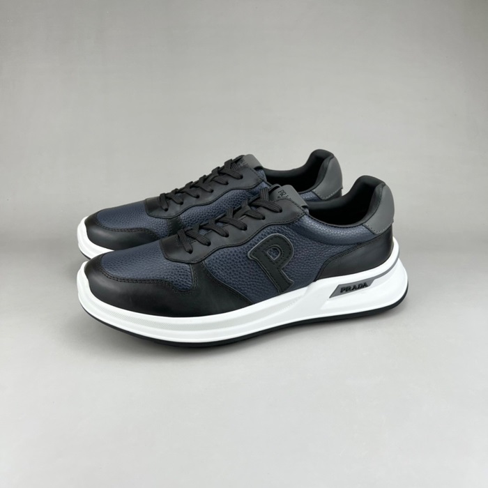 プラダメンズネイビースニーカーr34