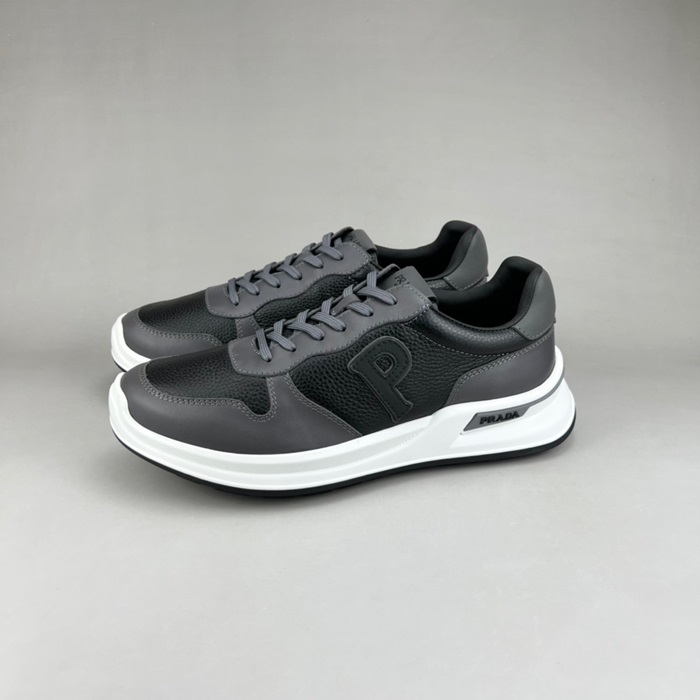 プラダメンズブラックスニーカーr36