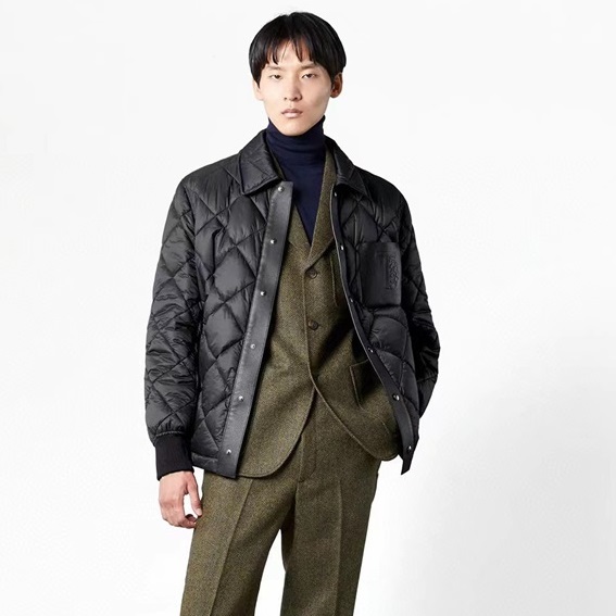 トムフォードメンズブラックダウンパディングf38