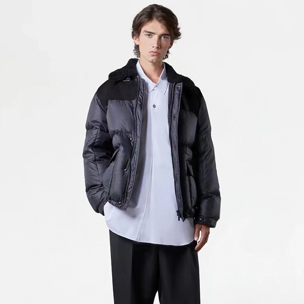 トムフォードメンズブラックダウンパディングf40