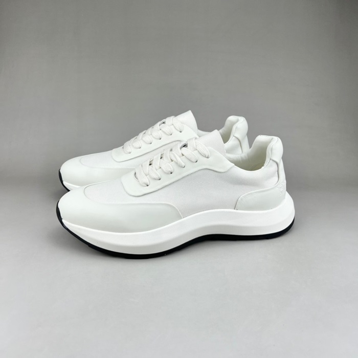 エルメスメンズクラシックホワイトスニーカーr0933