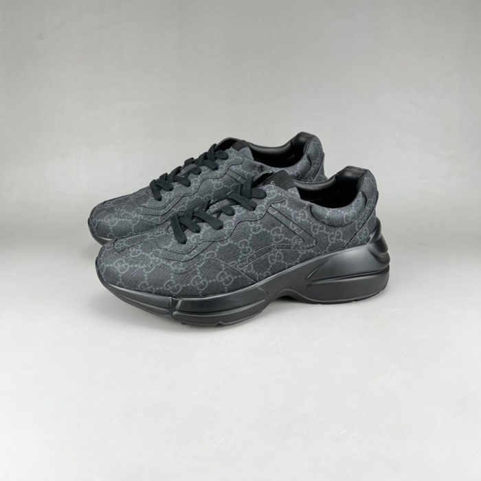 グッチユニセックスブラックシュプリームu102