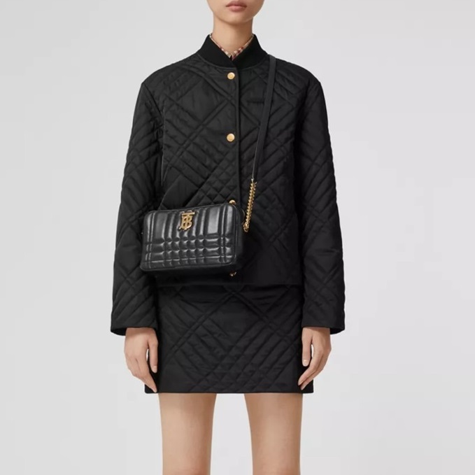 バーバリーレディースブラックダウンジャケットu28