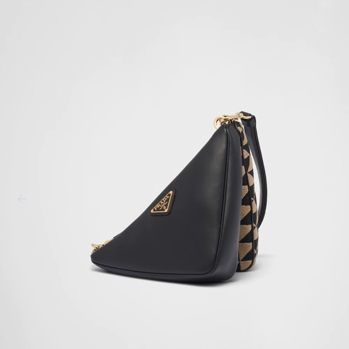 プラダレディースブラックショルダーバッグr63
