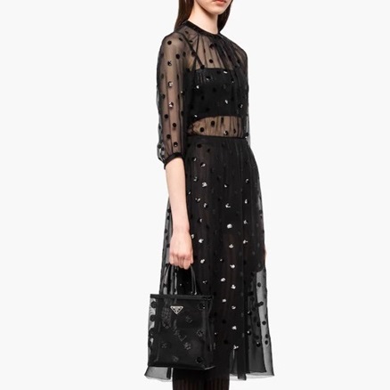 プラダレディースブラックメッシュトートバッグr71