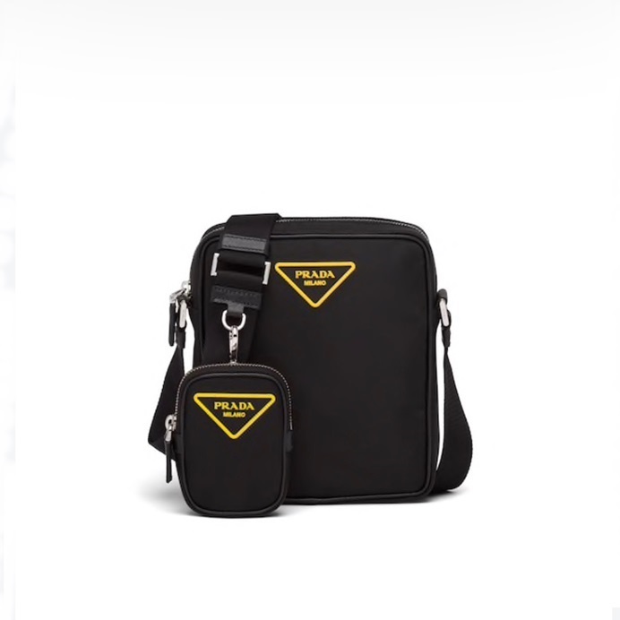 プラダメンズブラックカメラバッグr106