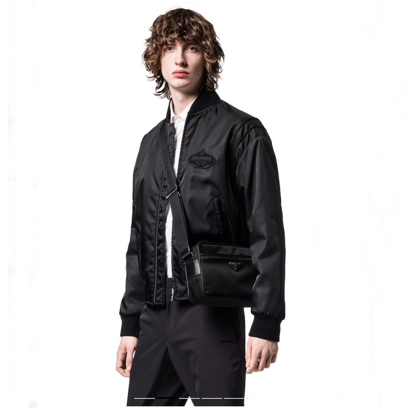 プラダメンズブラッククロスバッグr116