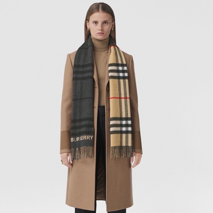 バーバリーレディースグレーマフラーu40