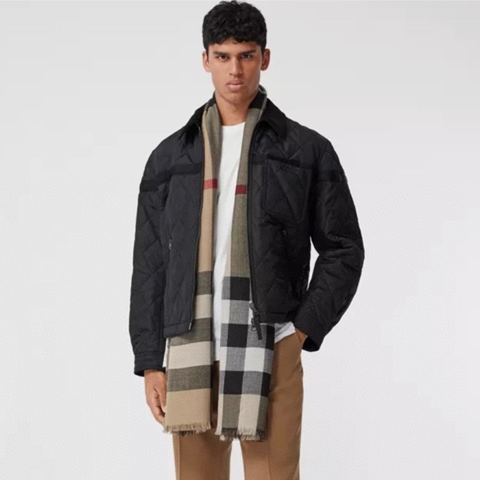 バーバリーメンズキャメルマフラーu42