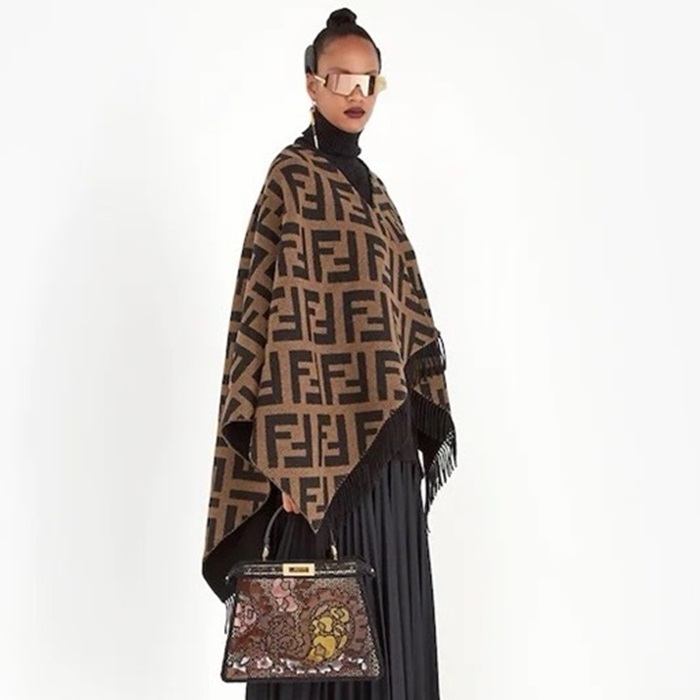 ェンディレディースブラックポンチョe18