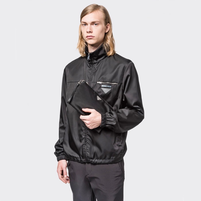 プラダメンズブラッククラッチバッグr251