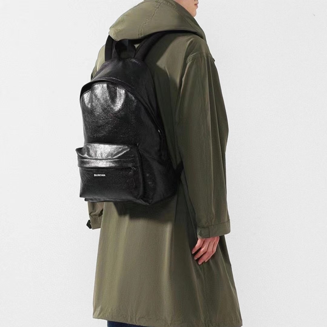 バレンシアガメンズブラックバックパックa115