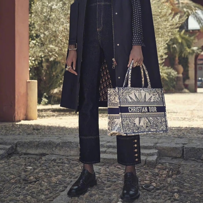 ディオールユニセックスネイビーブックトートバッグi179