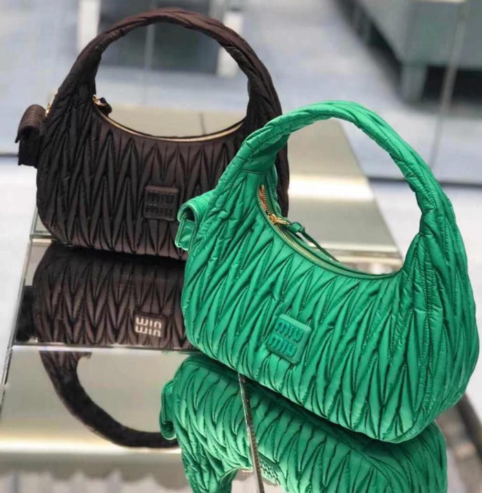 ミュウミュウレディースグリーントートバッグu262