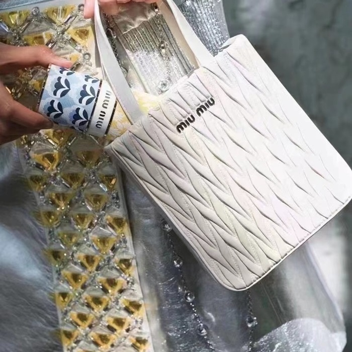 ミュウミュウレディースホワイトハンドバッグu278