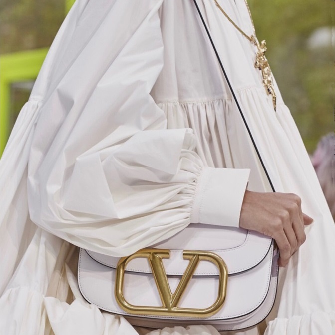 ヴァレンティノレディースホワイトショルダーバッグl377