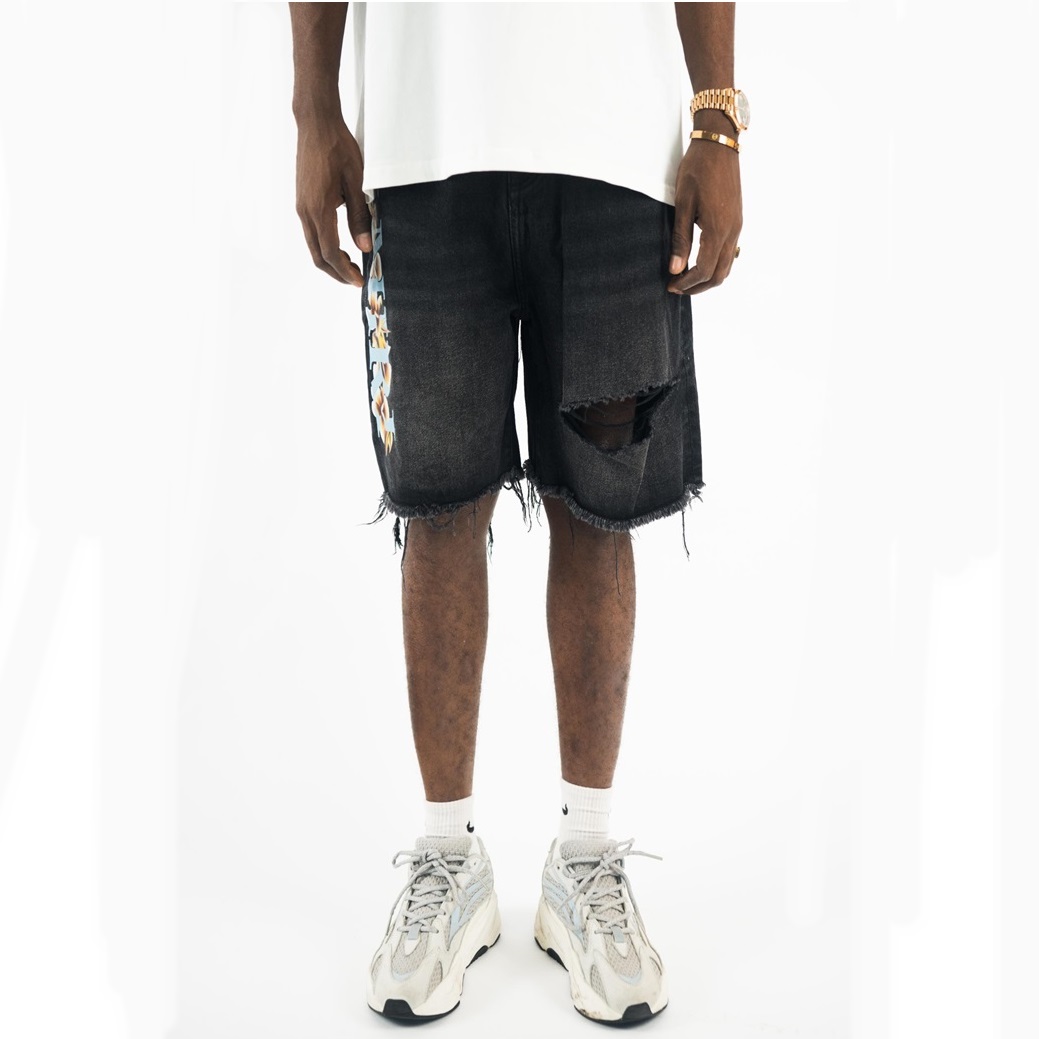 アミリメンズブラックショートパンツr111