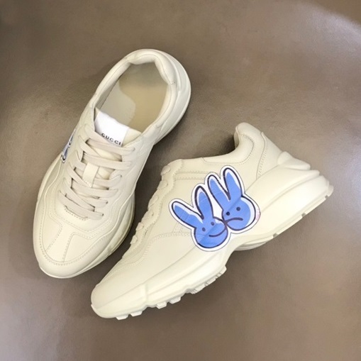 グッチユニセックスアイボリーu274