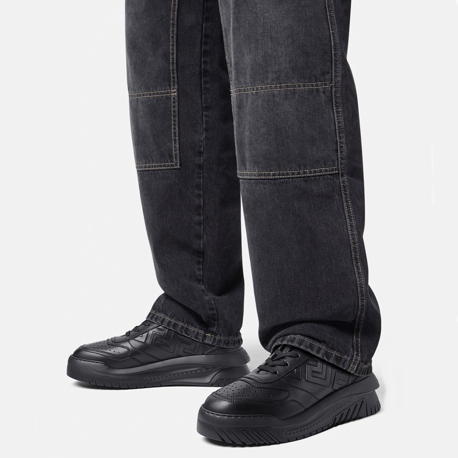 ヴェルサーチェメンズブラックスニーカーr06