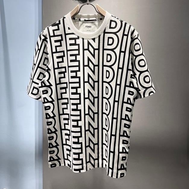 ェンディユニセックスホワイトクルーネック半袖Tシャツe70