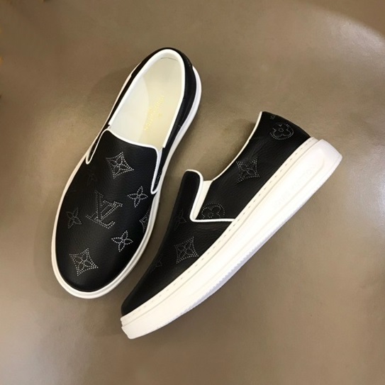 ルイヴィトンメンズモダンブラックローファーv544