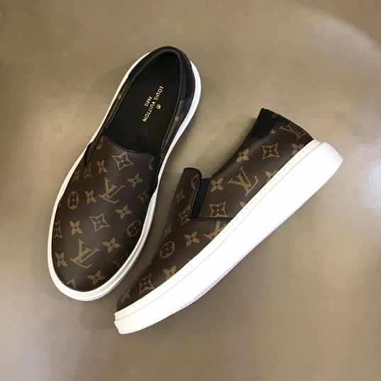 ルイヴィトンメンズモダンブラウンローファーv546