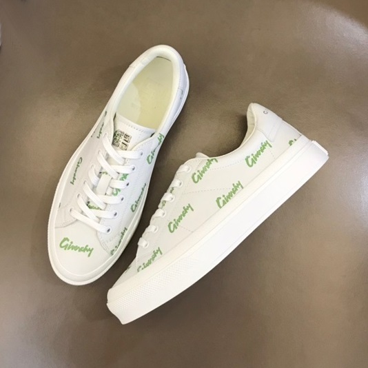 ジバンシィメンズホワイトスニーカーi182