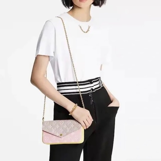 ルイヴィトンレディースピンクフォンバッグv550