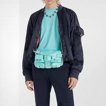 ェンディメンズブルークルーネック半袖Tシャツe72