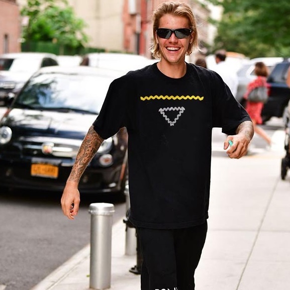 プラダメンズブラッククルーネック半袖Tシャツr333