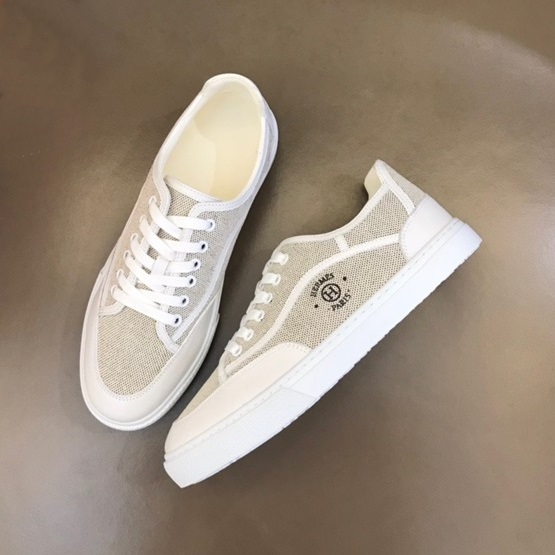 エルメスメンズベージュスニーカーe69