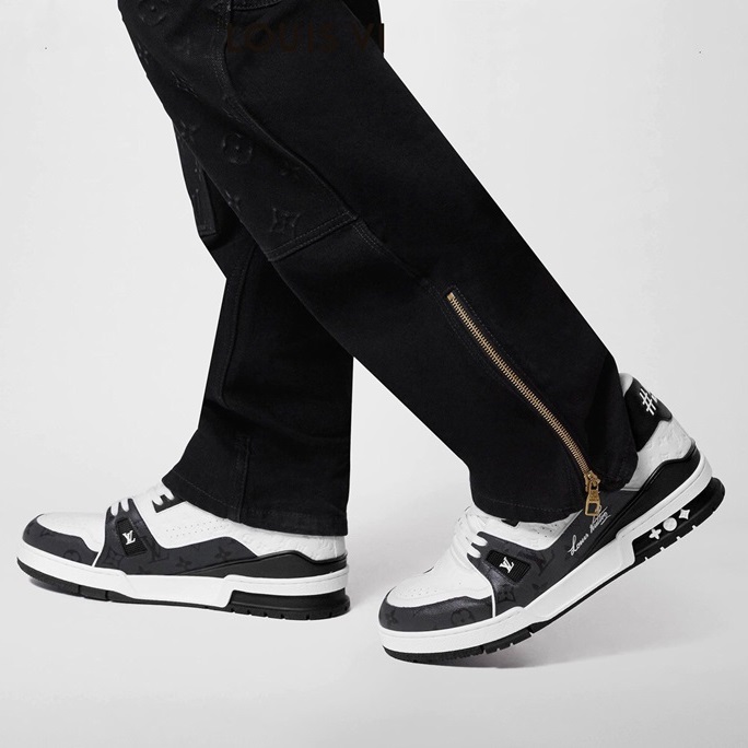 ルイヴィトンメンズブラックスニーカーv627