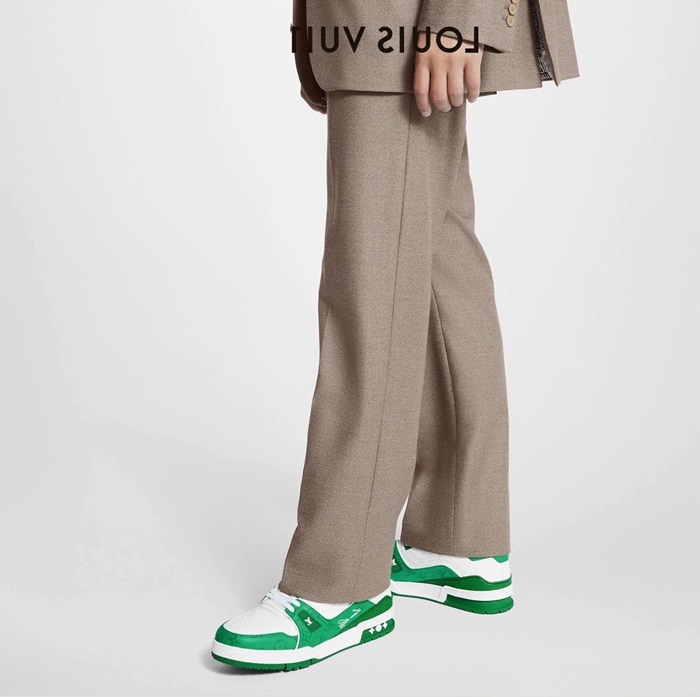 ルイヴィトンメンズグリーンスニーカーv630