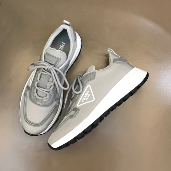 プラダメンズグレースニーカーr356