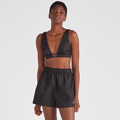 プラダレディースモダンブラックショートパンツr359