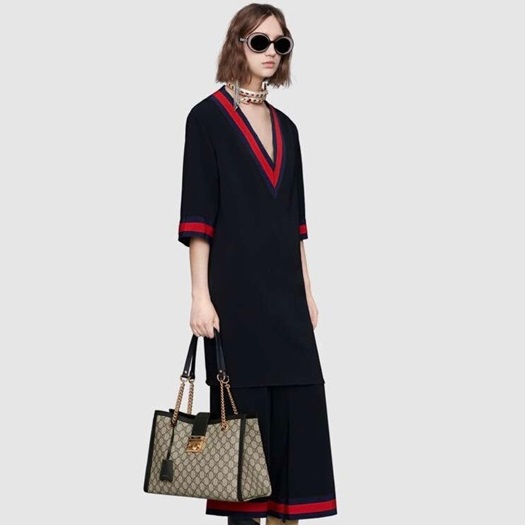 グッチレディースブラックショルダーバッグu475