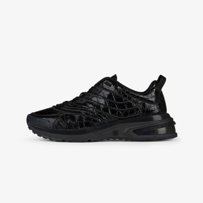 ジバンシィメンズブラックスニーカーi210