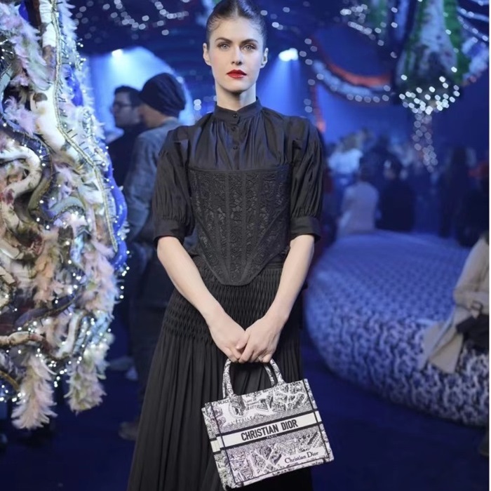 ディオールレディースブラックブックトートバッグi370