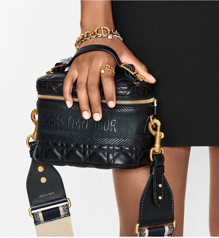 ディオールレディースブラックパウチバッグi408