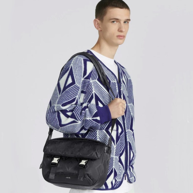 ディオールメンズブラッククロスバッグi417