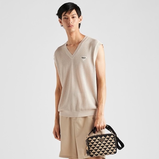 プラダメンズベージュベストr378